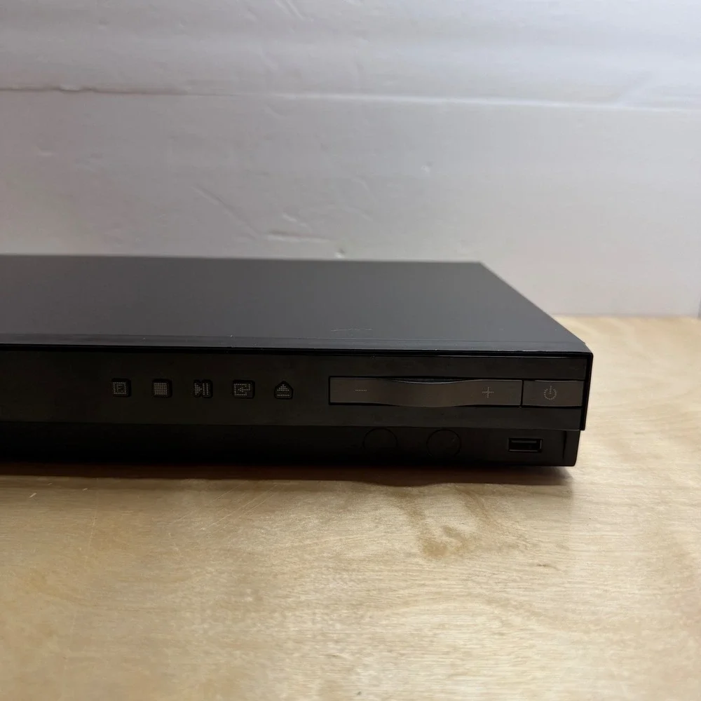 Samsung Home Theater HT-EM35 DVD/Blu-ray Player HDMI Anynet+ Main Unit No Remote